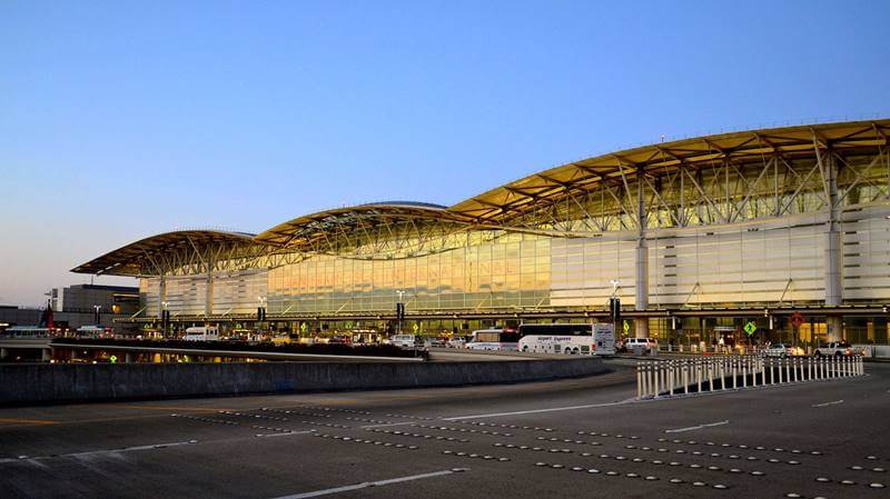 SFO car service with luxury black car transportation by SFDRIVEN